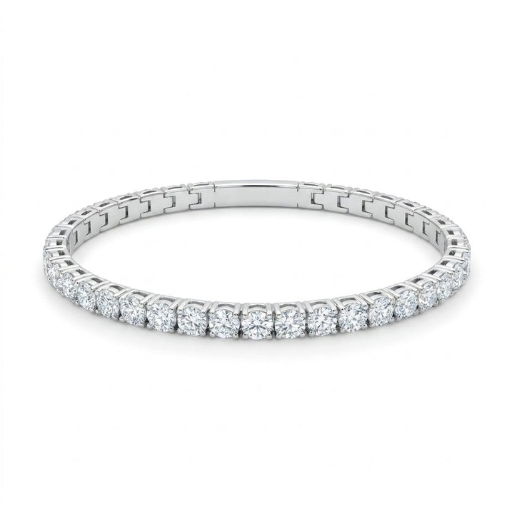 Half flex diamond bangle in white gold, lab-grown diamond, front view. Creation Paul H