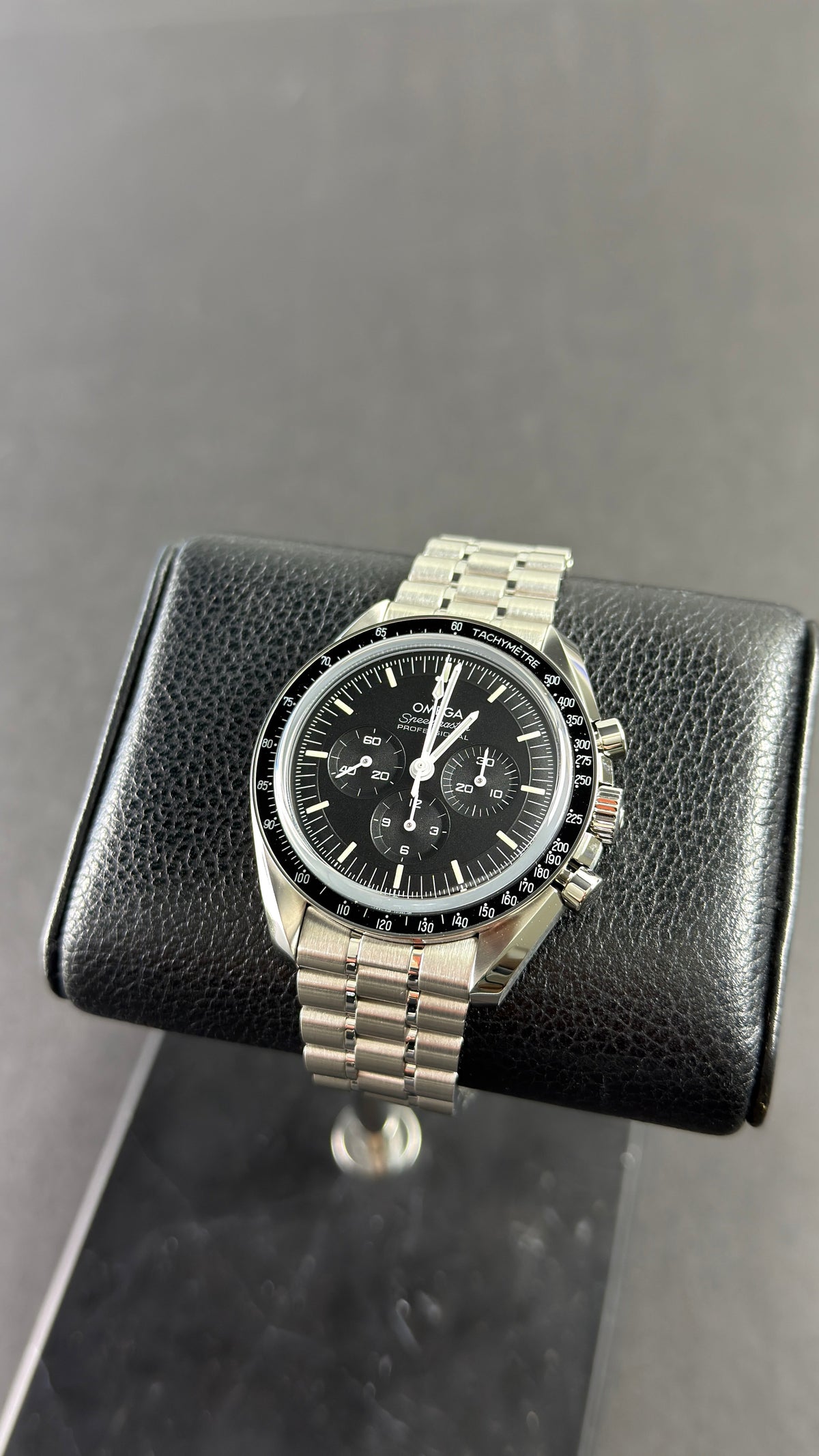 Omega Speedmaster Moonwatch Professional